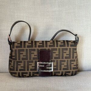 ❌SOLD❌ Fendi Baguette